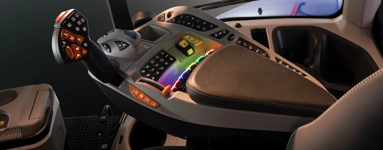 SIDEWINDER™ ULTRA: THE ULTIMATE ERGONOMIC FARMING EXPERIENCE