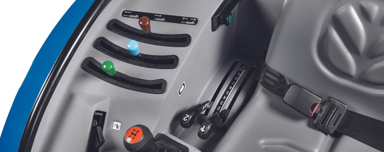 SUPERIOR HYDRAULIC CAPACITY AND EASE